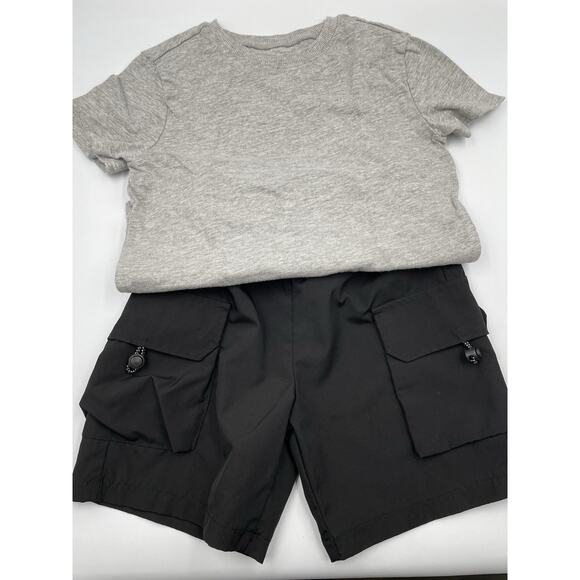 Boys 2-Pack Shein Shorts & Old Navy Shirts Size 5 - FAST Shipping - Picture 1 of 8